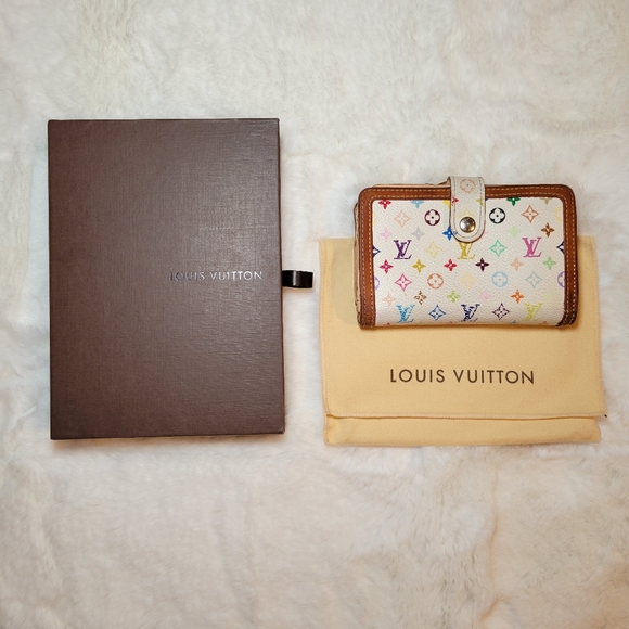 Louis Vuitton Handbags - Louis Vuitton wallet